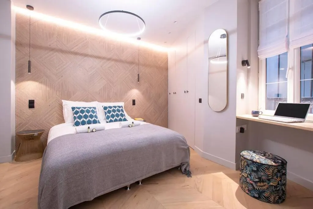 Chic & Fully-Equipped Apartment In Le Marais-1