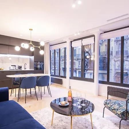 Chic & Fully-Equipped Apartment In Le Marais-2